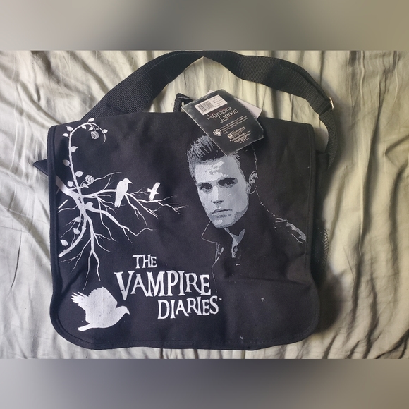 Hot Topic Handbags - Vintage Vampire Daries:Stefen Salvatore Messenger Bag